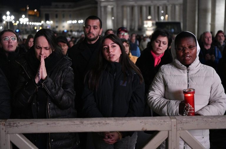 Mamberti: Purifiquemos los corazones para reflejar el amor y la misericordia de Dios