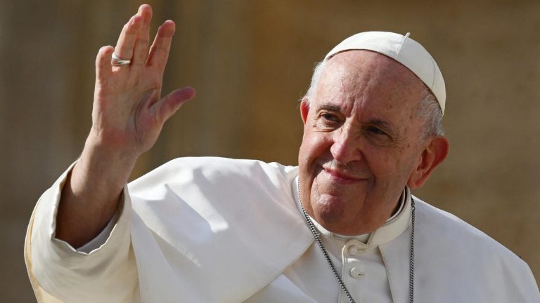 Fallece el Papa Francisco a los 88 años: un legado de humildad y compromiso social