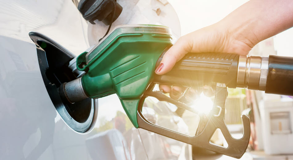 El precio promedio de la gasolina en Georgia disminuye a paso de tortuga