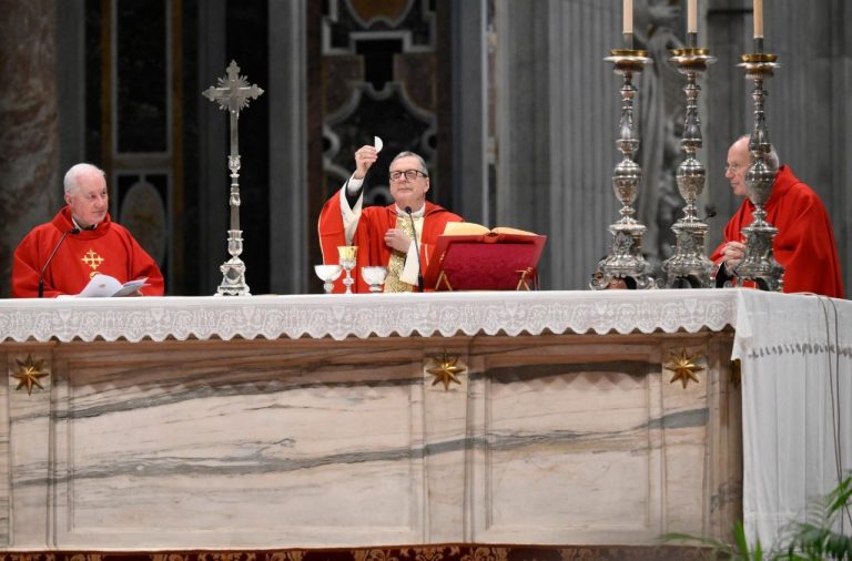 Gugerotti: Con Francisco recogemos el grito de la vida violada, abrumada por el odio
